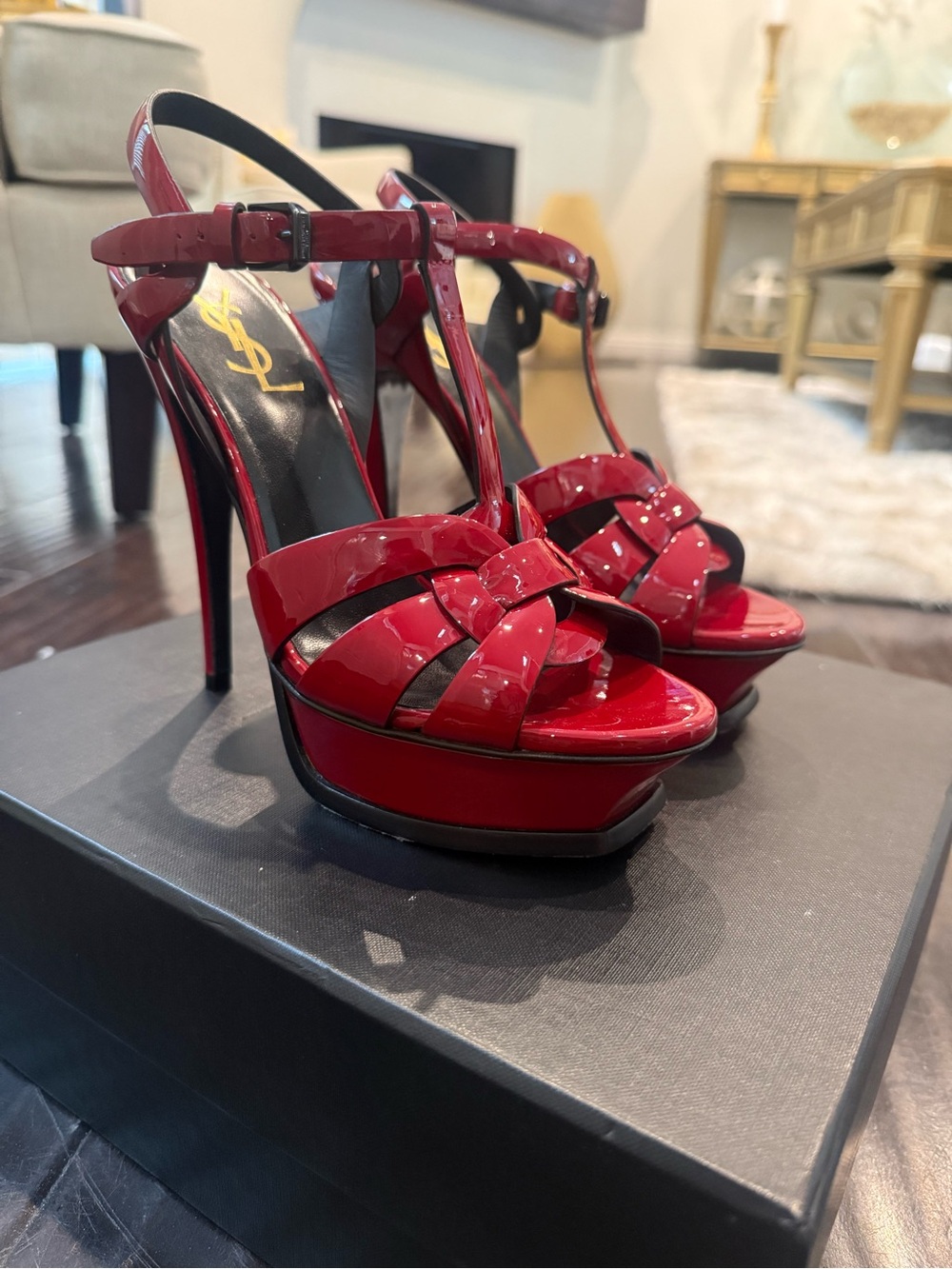 Saint Laurent Tribute Red Patent Leather T-Strap Heeled Sandals - Picture 4 of 8